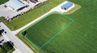 Great opportunity & potential in this vacant parcel