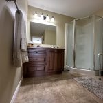 Absolutely immaculate & beautiful semi in move in condition!