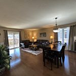 Absolutely immaculate & beautiful semi in move in condition!