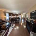 Absolutely immaculate & beautiful semi in move in condition!