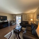 Absolutely immaculate & beautiful semi in move in condition!