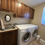 Absolutely immaculate & beautiful semi in move in condition!