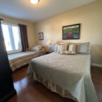 Absolutely immaculate & beautiful semi in move in condition!