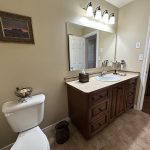 Absolutely immaculate & beautiful semi in move in condition!