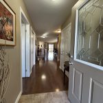 Absolutely immaculate & beautiful semi in move in condition!