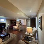 Absolutely immaculate & beautiful semi in move in condition!