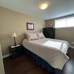 Absolutely immaculate & beautiful semi in move in condition!