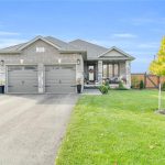 Impressive Bungalow with much to offer