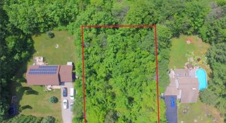 Dream building lot with lots of mature trees for privacy