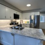 STUNNING TURN-KEY SEMI BACKING ONTO GREEN SPACE!