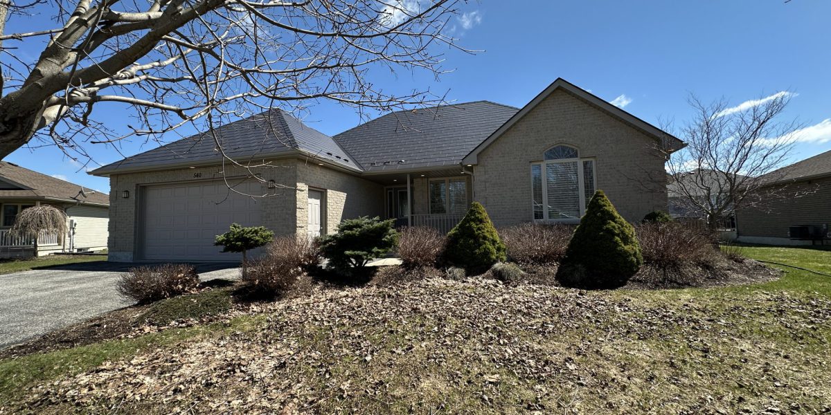 Spacious family home in immaculate condition with much to offer!