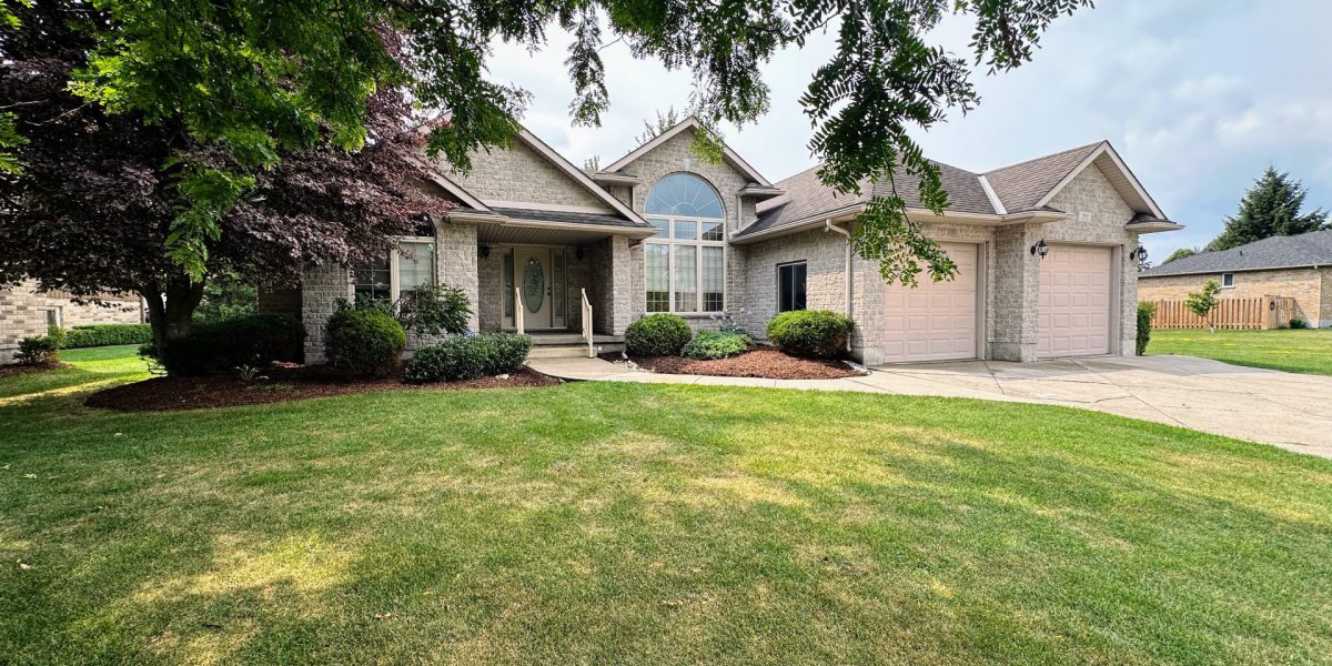 This absolutely beautiful 1900 sq ft Bungalow awaits you…